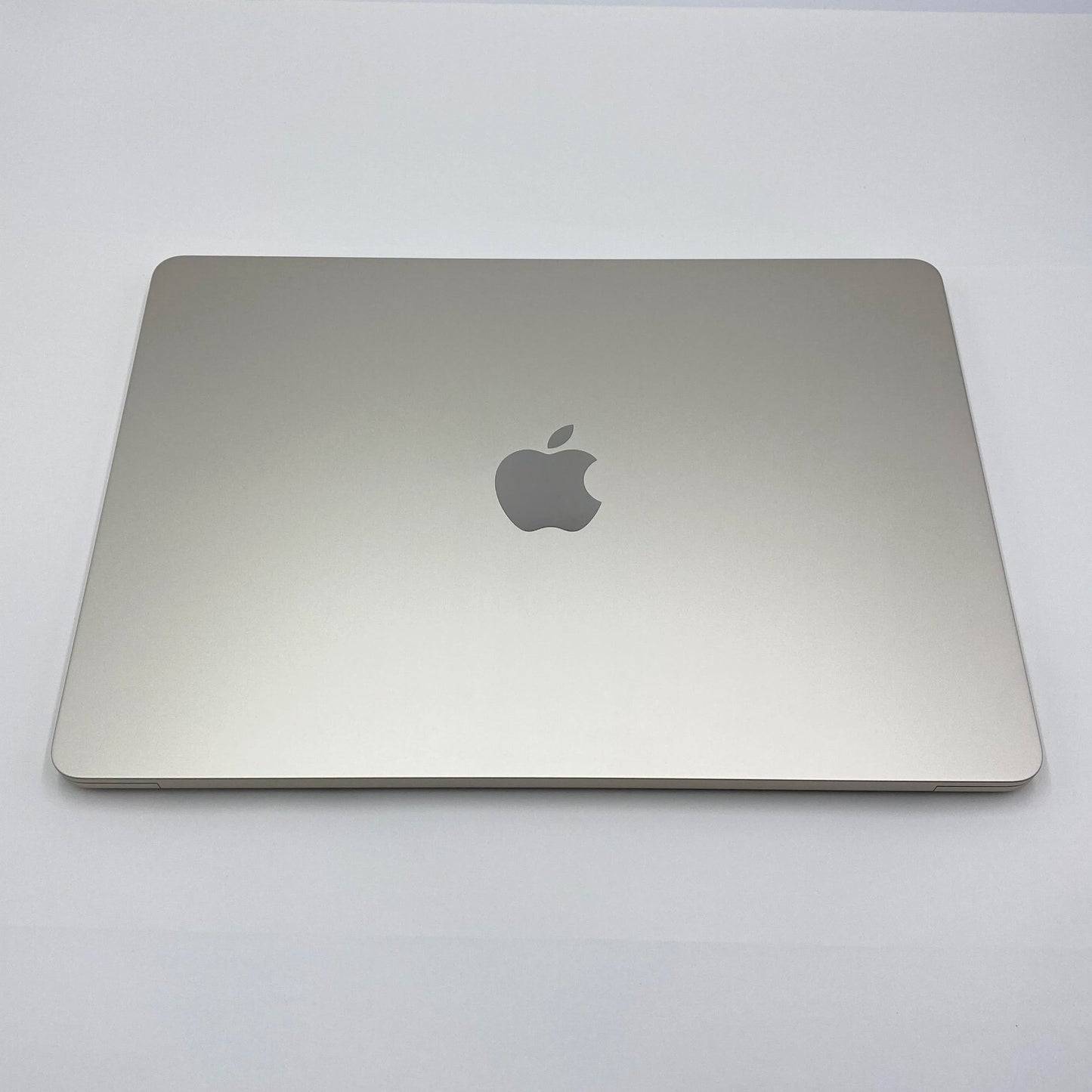 美品 Apple MacBook Air 13インチ M4 2025 MW0Y3J/A 16GB SSD 256GB スターライト 充放電回数5回 バッテリー最大容量100% 【C5517-80】