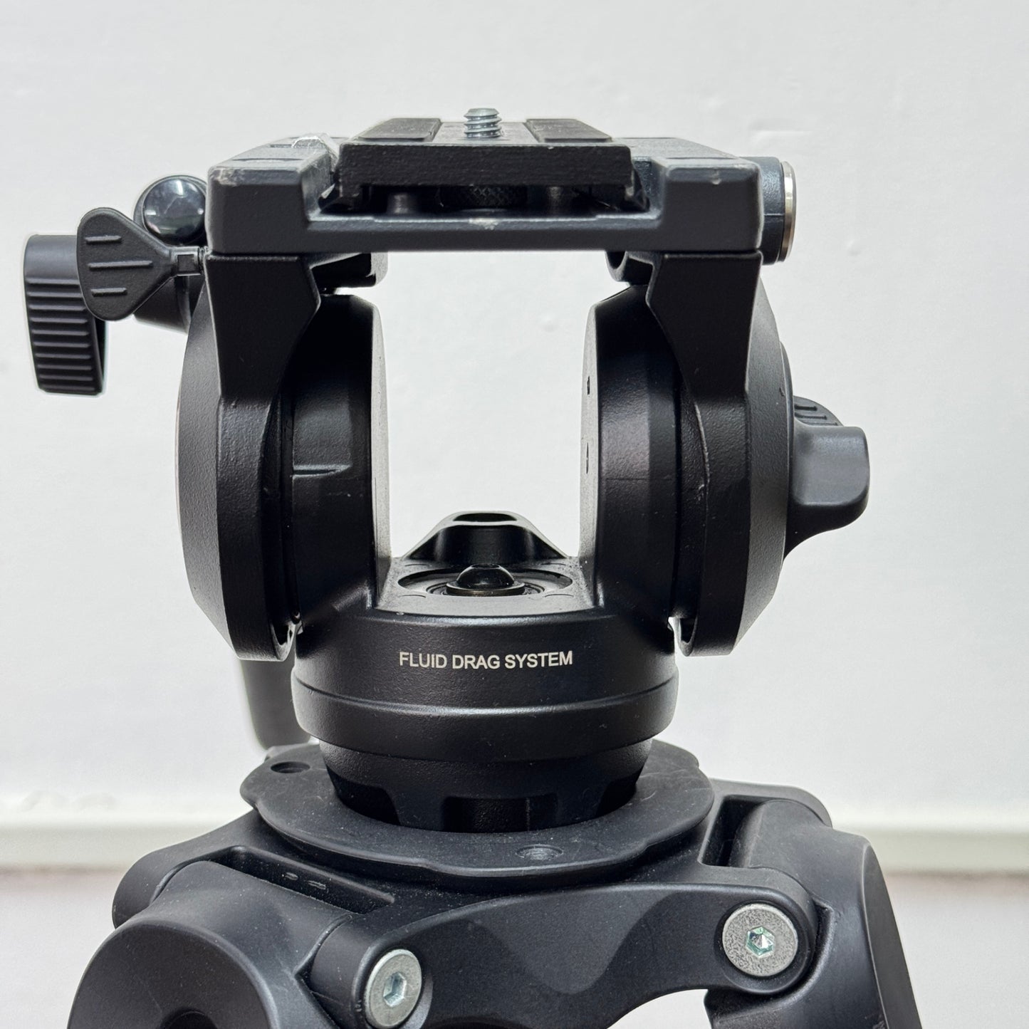 Manfrotto 伸縮式ツインアルミ三脚 MVT502AM／プロフルードビデオ雲台60mm ハーフボール MVH500A【C6114】