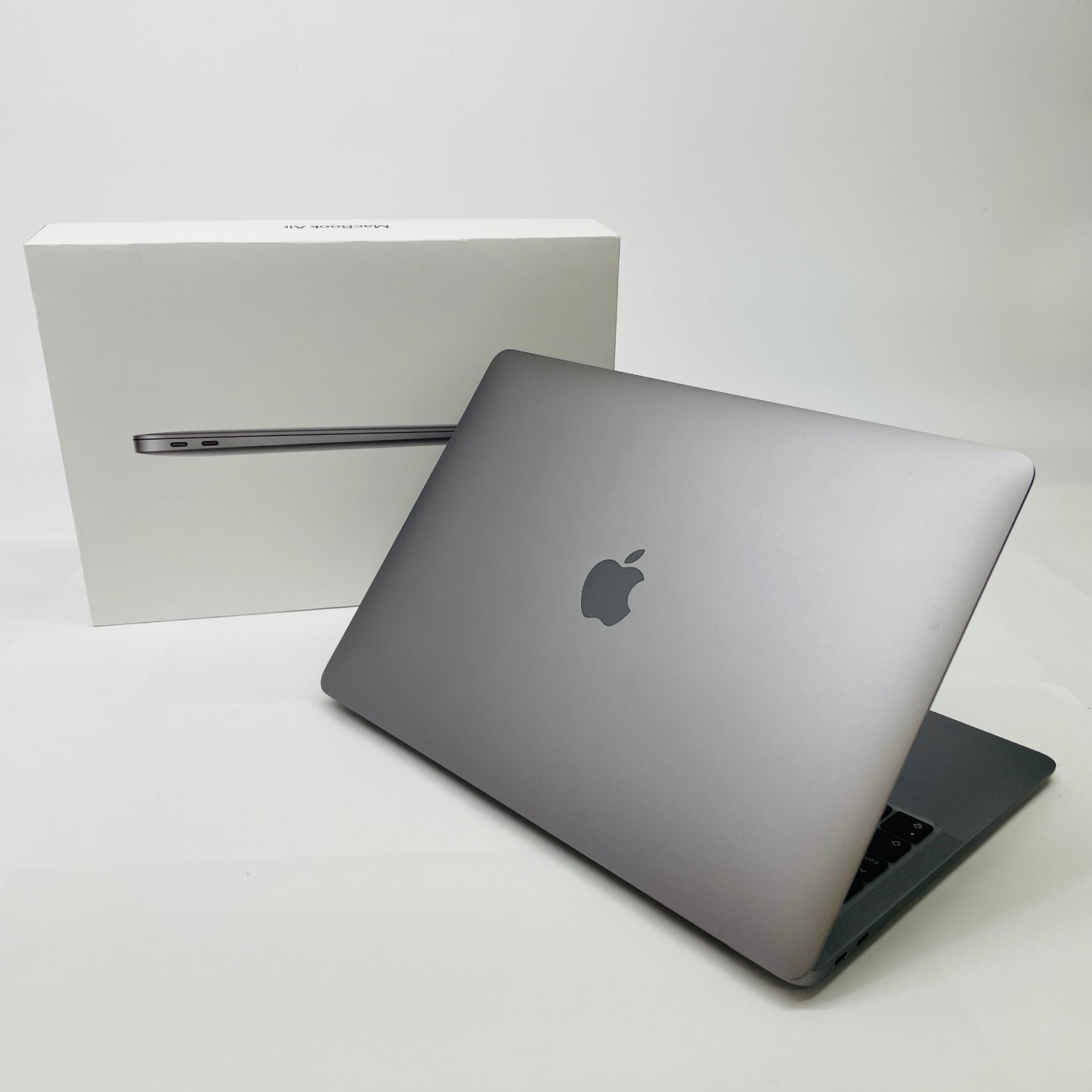 ジャンク Apple MacBook Air M1 2020 8C CPU/8C GPU 16GB 1TB   箱、充電器付属 【C4182-80】