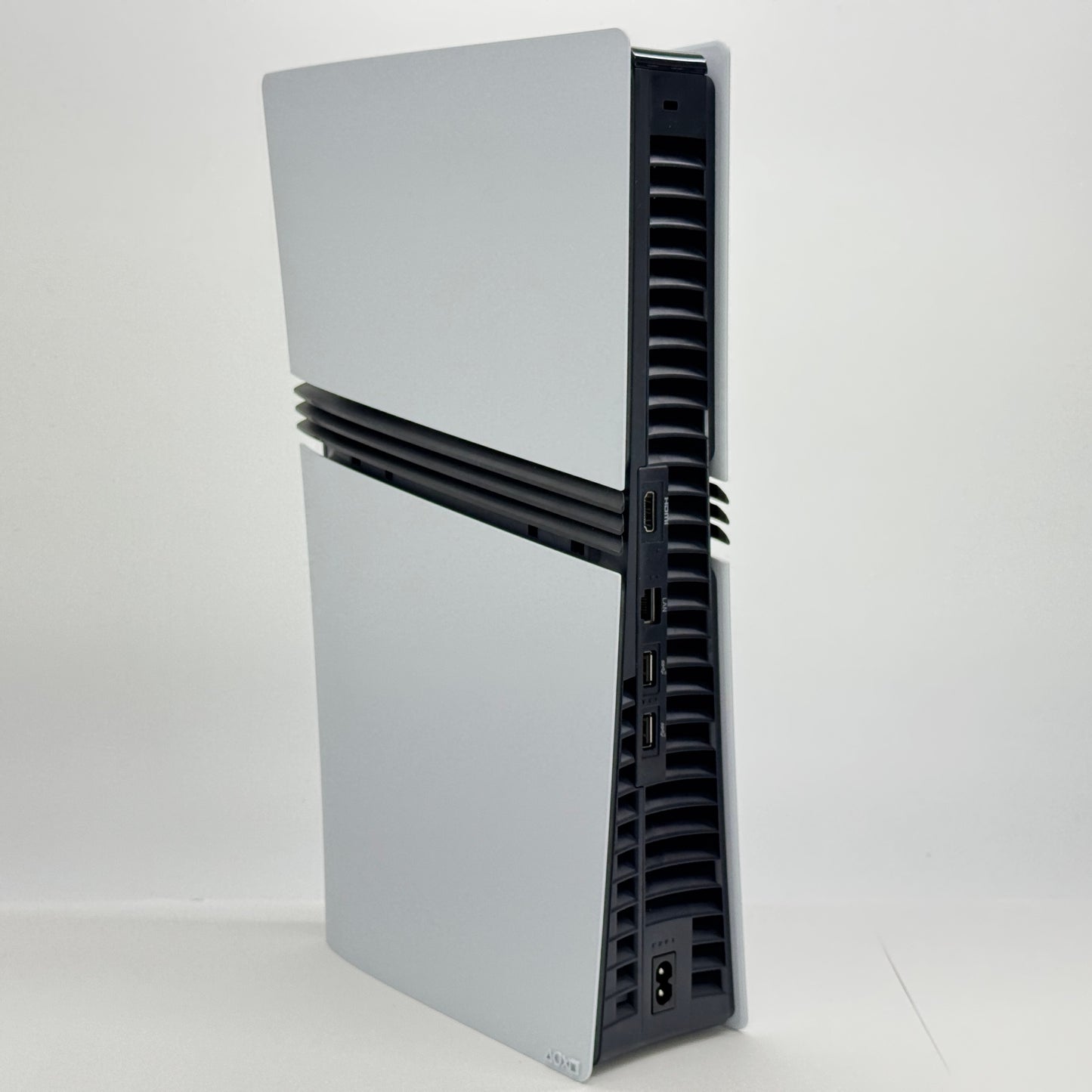 美品 SONY PlayStation 5 pro (PS5 pro) 本体 CFI-7000B01【C7445-140】