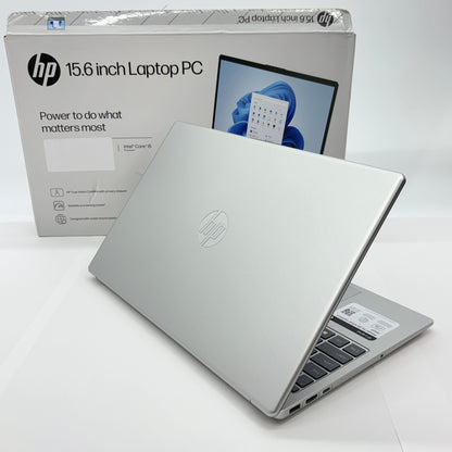 美品 HP Laptop 15-fd0095wm i5 1235U 16GB SSD512GB USキー windows11home サイクルカウント2回 バッテリー最大容量100%  【C5127-100】