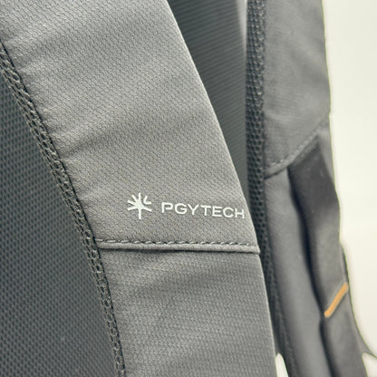 未使用 OneGo Lite Backpack 12L (マットブラック) バックパック　カメラバッグ【C7566-100】