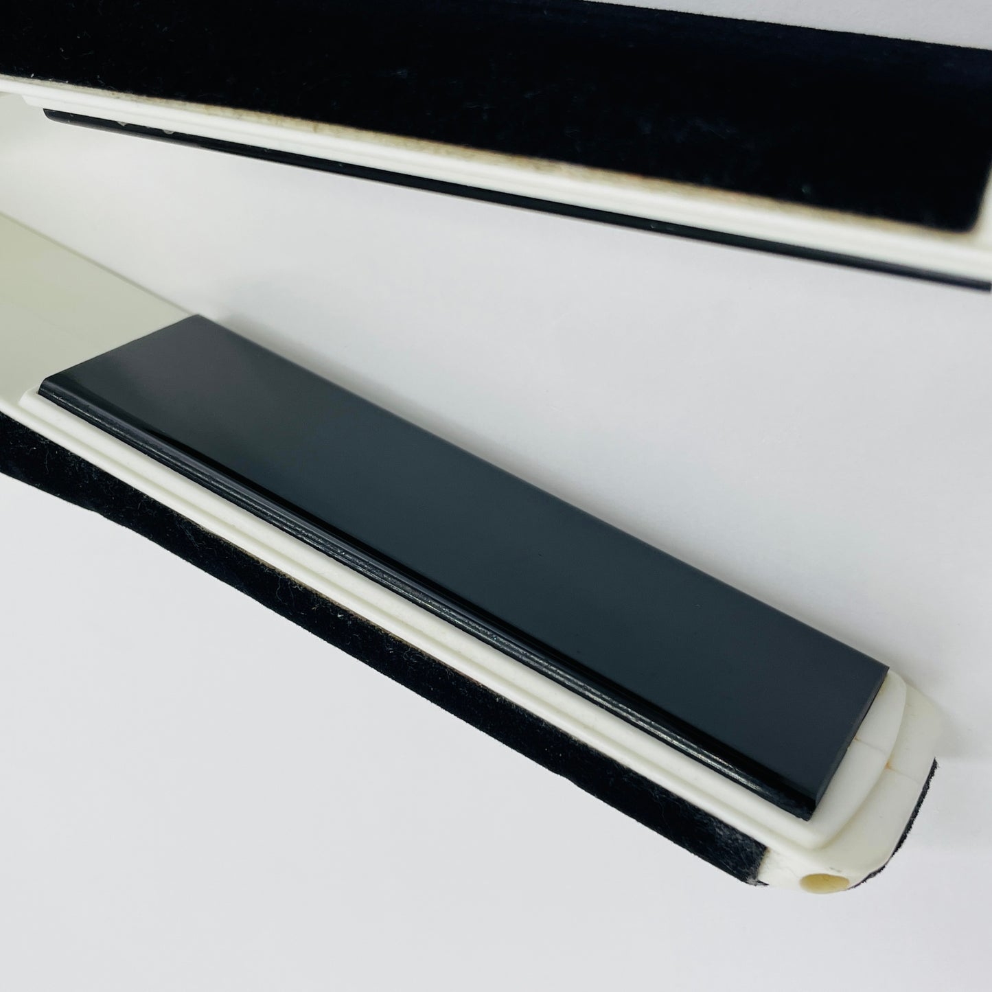 Onedam スタンダードヘアアイロン AHI-251	【C4815-60】