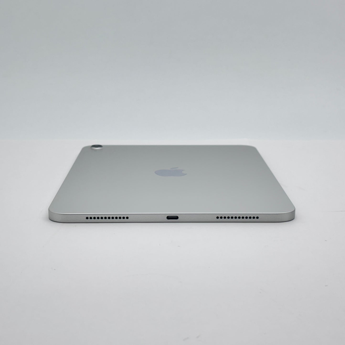 美品 Apple iPad A16 11型 Wi-Fiモデル 128GB MD3Y4J/A シルバー【C8339-60】