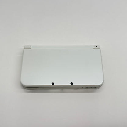 美品 New ニンテンドー 3DS LL本体 RED-001 パールホワイト 充電器・付属品完備【C7297-60】