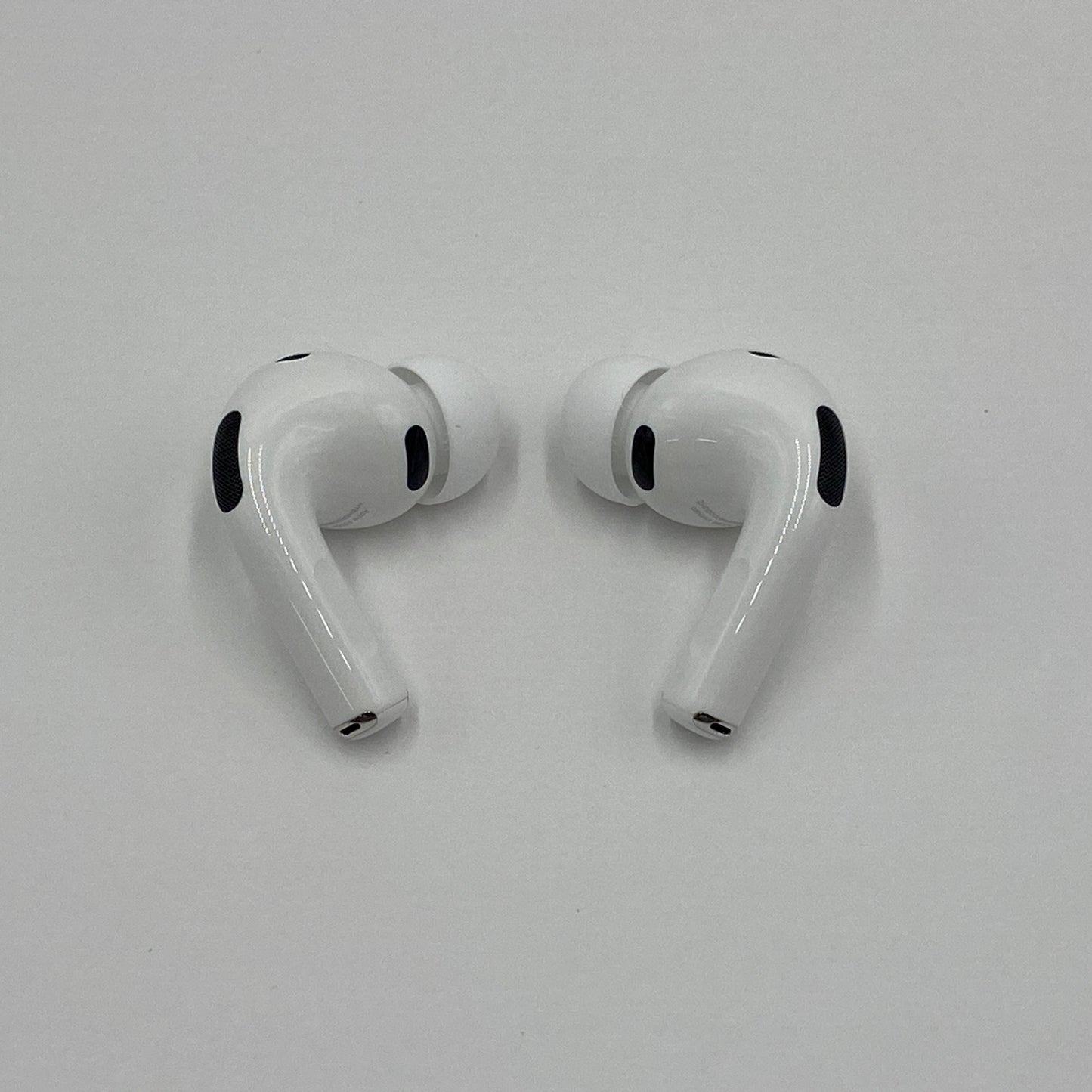 美品 Apple AirPods Pro 第3世代 USB-C MFHP4J/A ワイヤレスイヤホン 【C5980-C】
