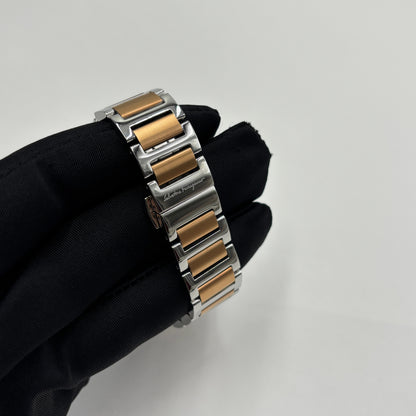 未使用 美品 Salvatore Ferragamo サルバトーレフェラガモ レディース 腕時計 【C5583-60】