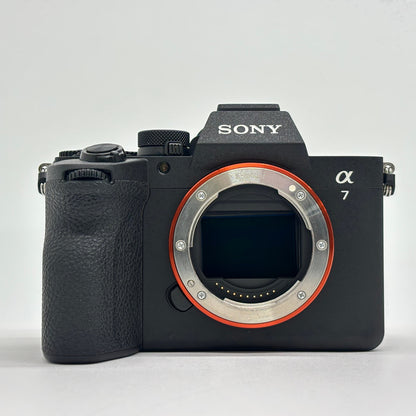美品 SONY α7 V ILCE-7M5 ボディ シャッター回数7,087回【C8486-60】