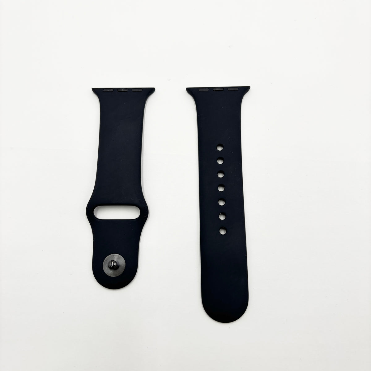 美品 Apple Watch SE3 第3世代 40ｍｍ GPSモデル MEHV4J/A スターライトアルミ+ブラックスポーツバンドS/M 付属品完備【C8966-C】