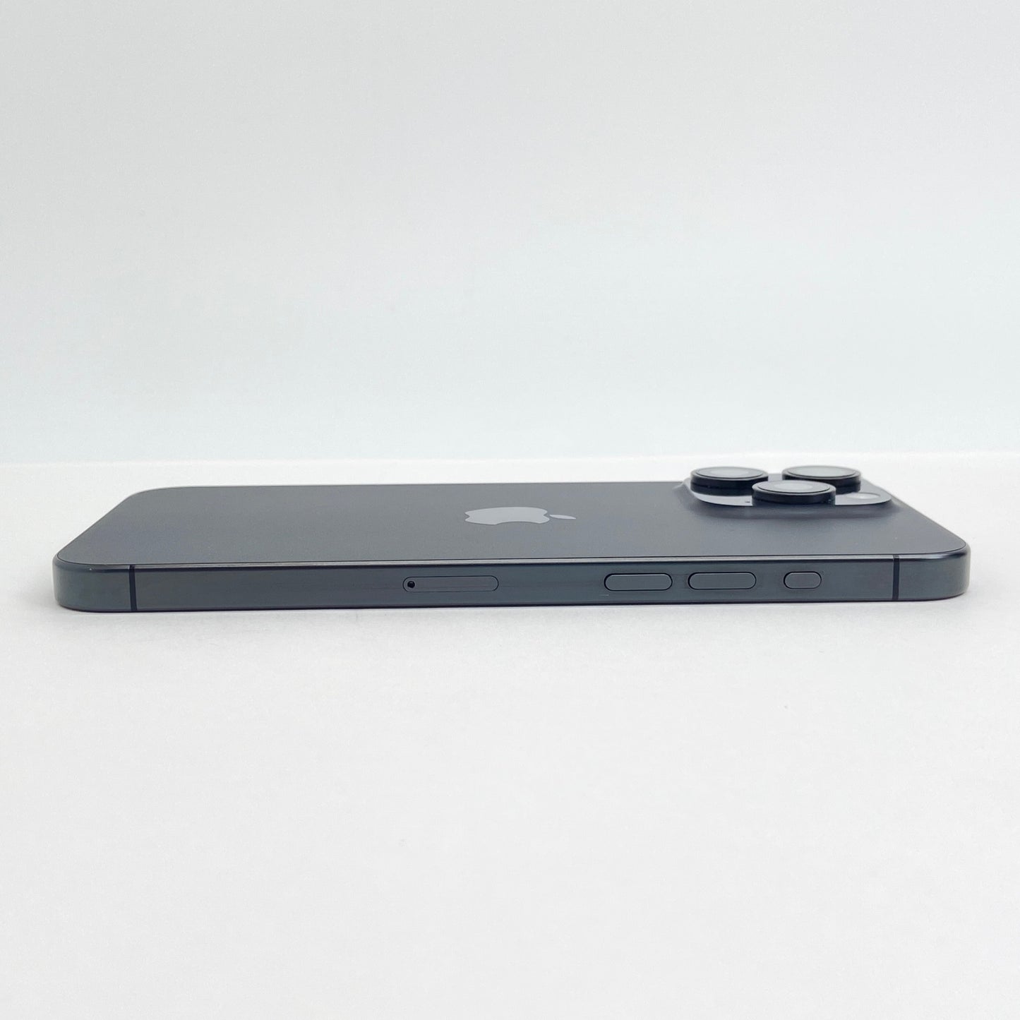 良品 iPhone 15 Pro Max MU6P3J/A  256GB SIMフリー バッテリー最大容量91% 【C7001-C】