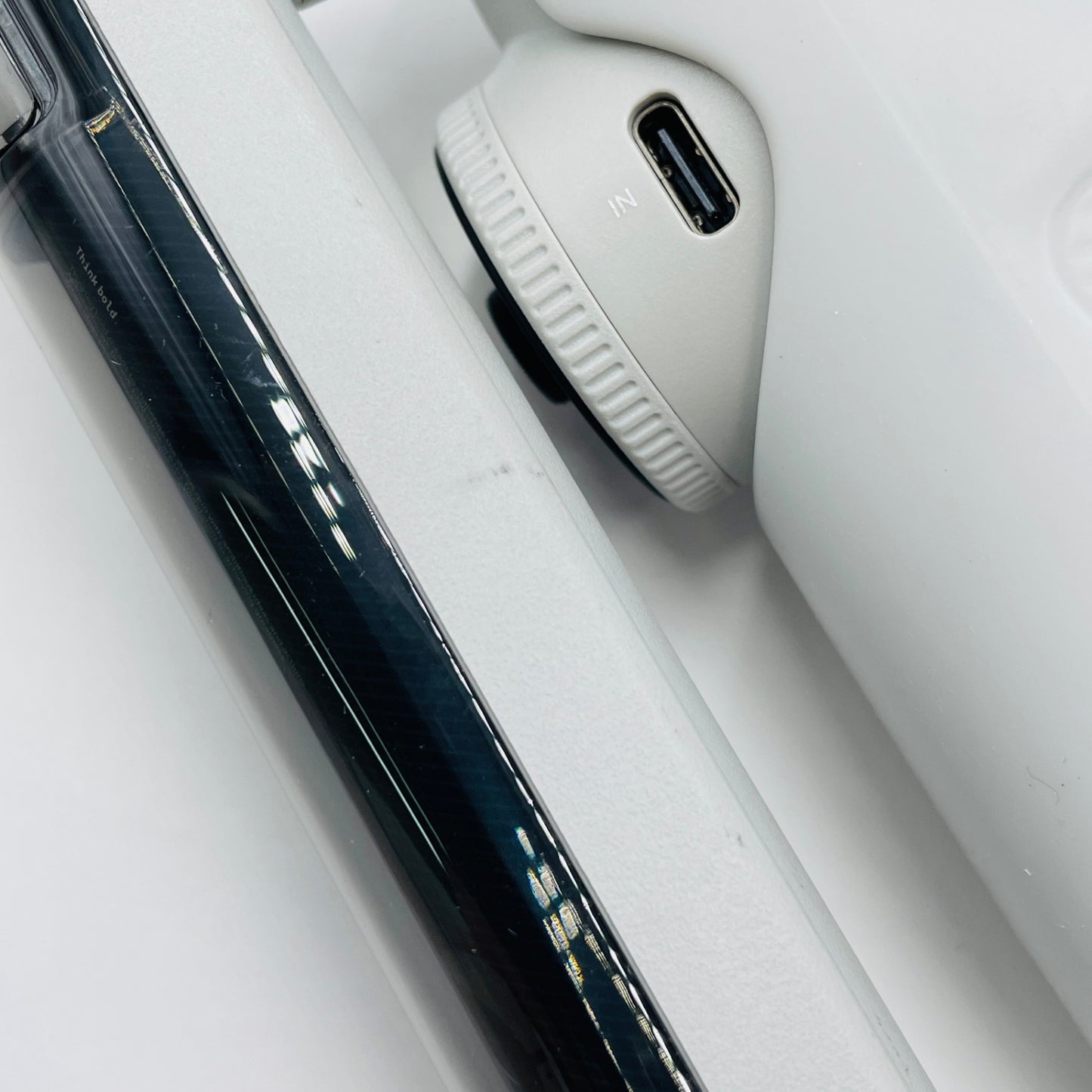 Insta360 Flow インスタ CINSABBA AI搭載スマートフォン用ジンバル スタビライザー【C5096-60】