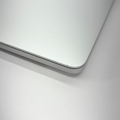 MacBook Pro 16インチ Touch Bar＋Touch ID (Late 2019) Core i9 2.3GHz/16GB/SSD 1TB シルバー MVVM2J/A【C5374-80】