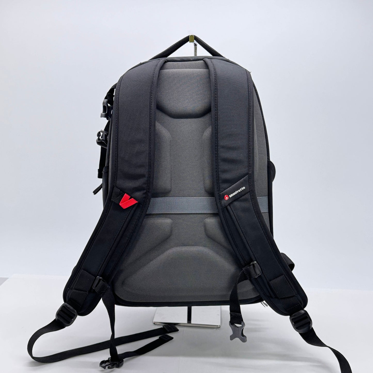 美品 Manfrotto Advanced カメラバックパック III  ブラック【C7510】
