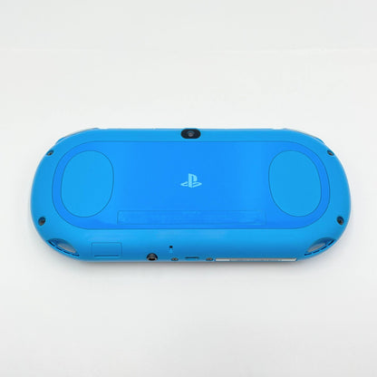 美品 SONY PS Vita PCH-2000 アクアブルー 付属品完備 (パワフルプロ野球2014・純正8GBメモリーカード付き)【C7059-60】