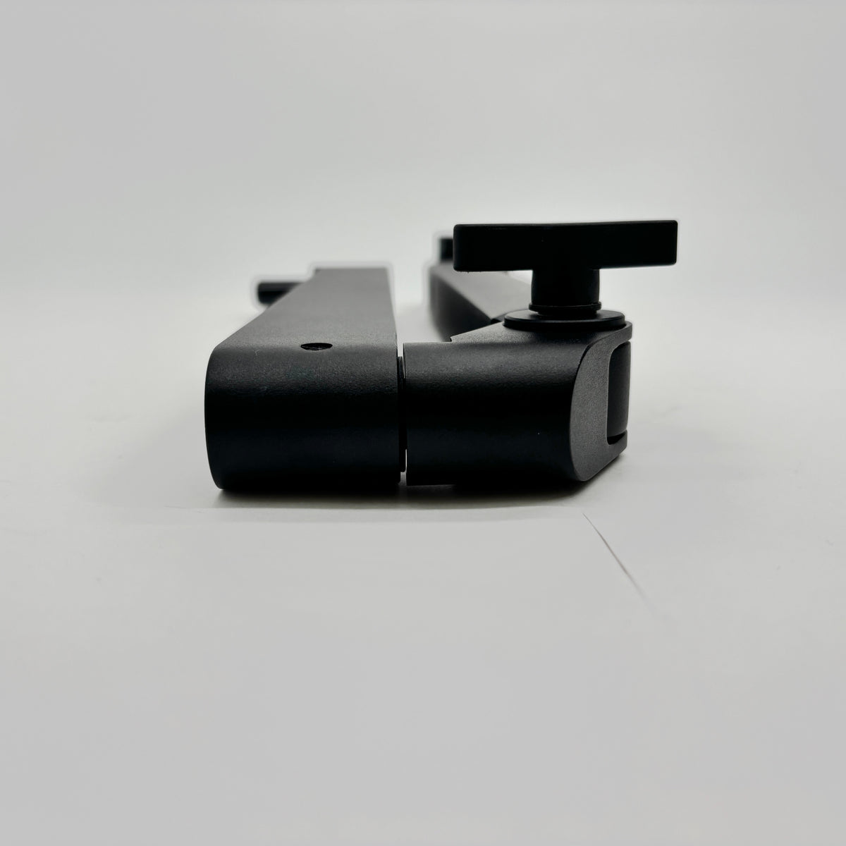 美品 Elgato Wave Mic Arm LP 10AAN9900-JP ブラック【C9153-100】