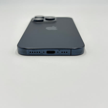 美品 iPhone 15 Pro 256GB SIMフリー NTUG3J/A ブルーチタニウム 充放電回数194回 最大容量99%【C6780-C】