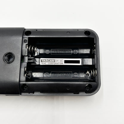 TASCAM DR-05 リニアPCMレコーダー【C8776-C】