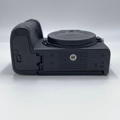 新品同様 美品 Nikon Z50 II ボディ ショット数2,725枚 【C4626-80】