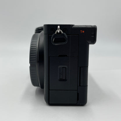 美品 SONY ILCE-6700M 高倍率ズームレンズキット ブラック シャッター回数20,871【C8015-60】