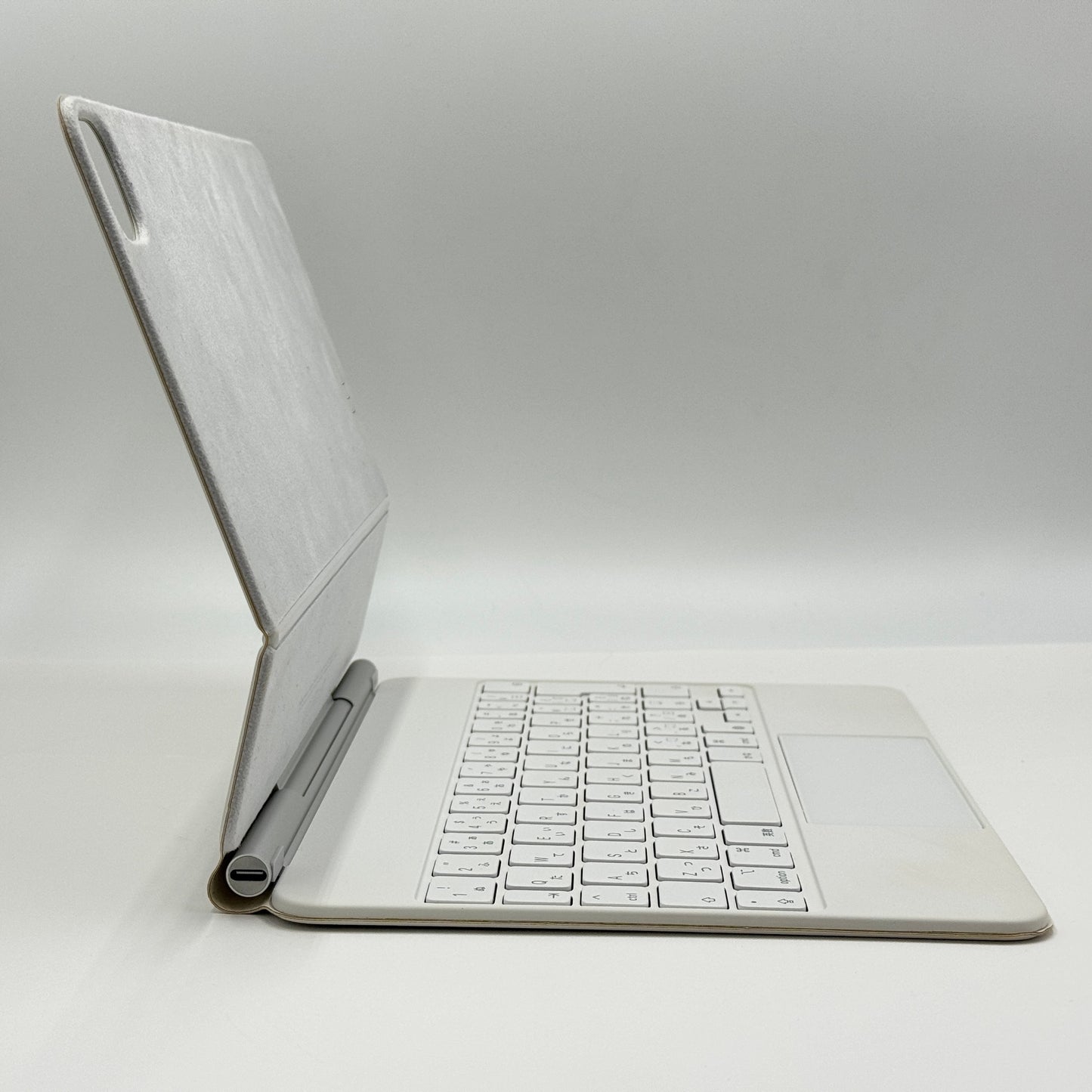 Apple magic keyboard A2261 11インチ マジックキーボード 本体のみ JIS 日本語【C7700-60】