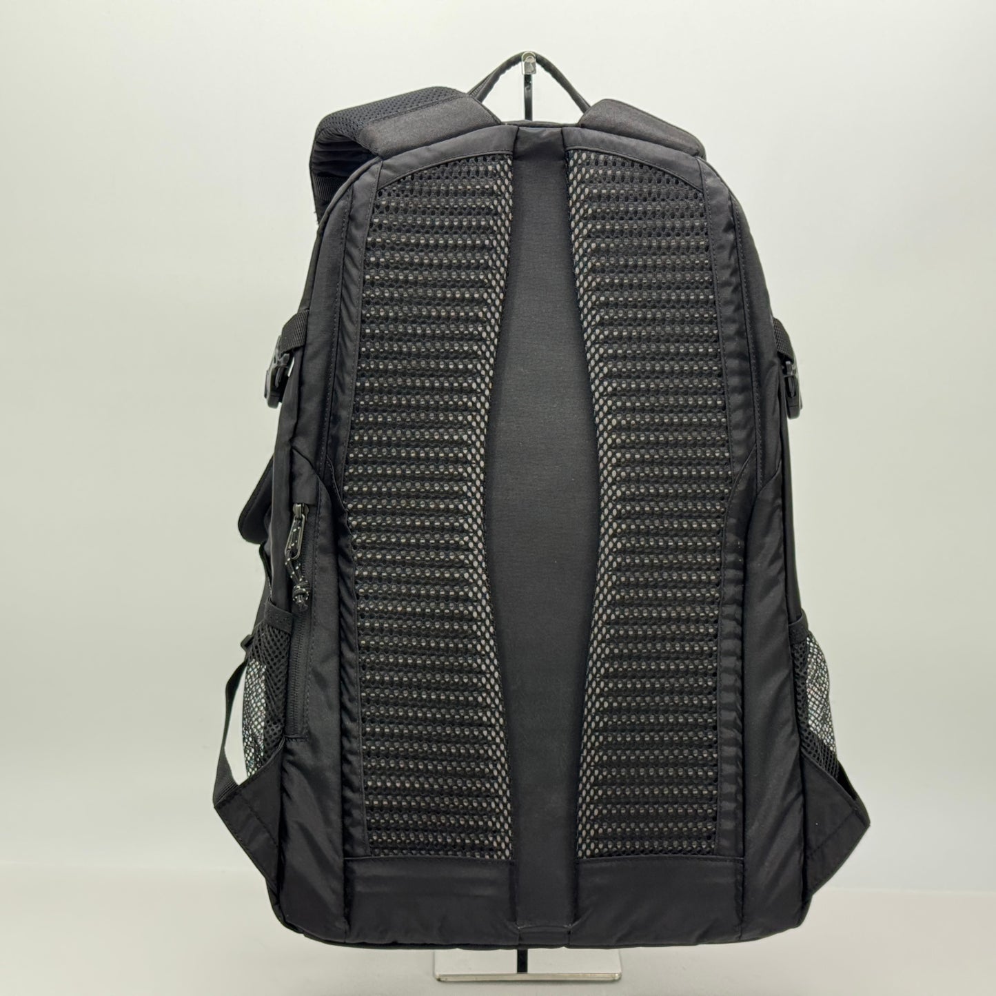 美品 Columbia コロンビア パナシーア 33L バックパック - 通勤・通学から旅行まで使える軽量・大容量の万能リュック【C8026】