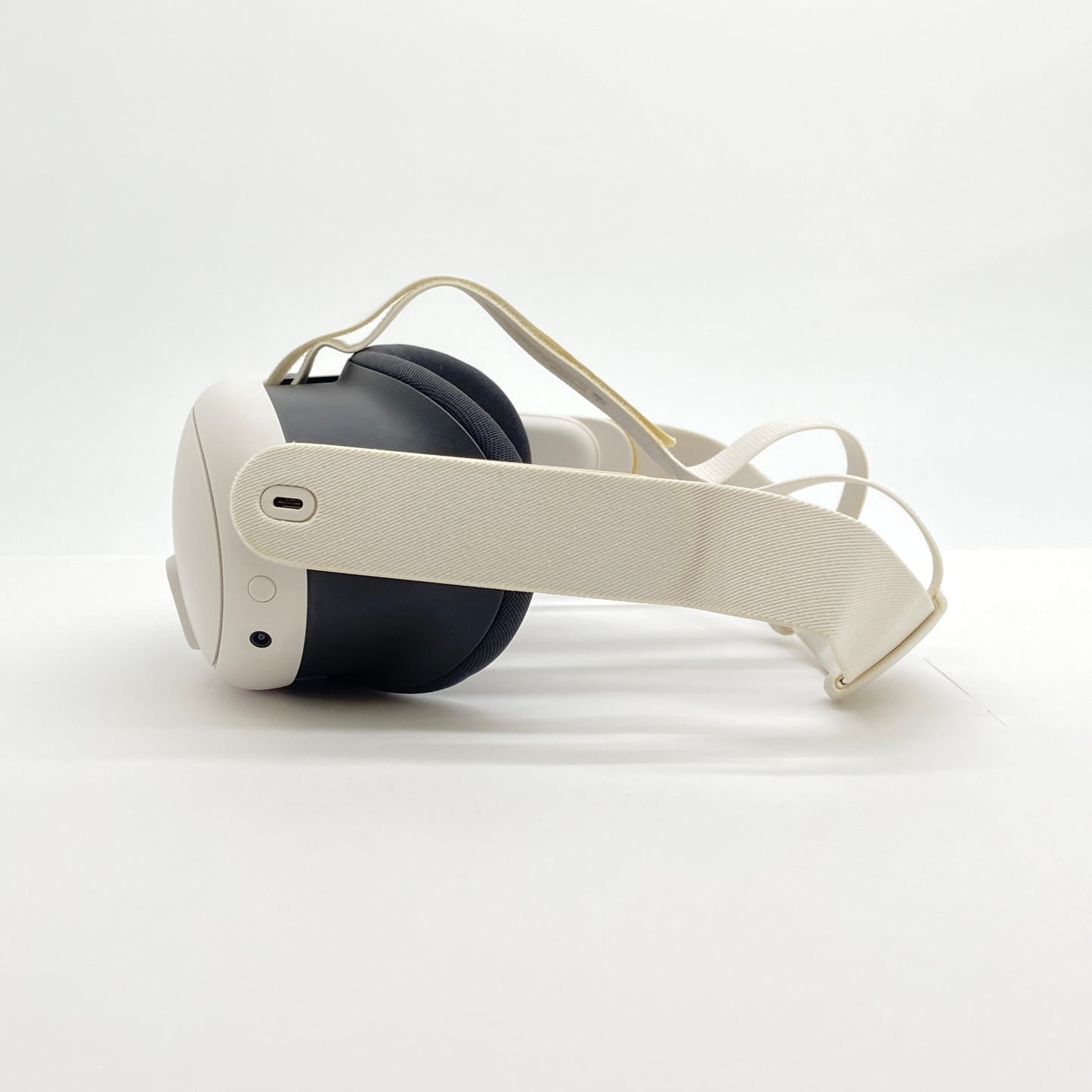 Meta Quest 3 S3A 512GB 付属品完備	ケース付き【C6778-100】
