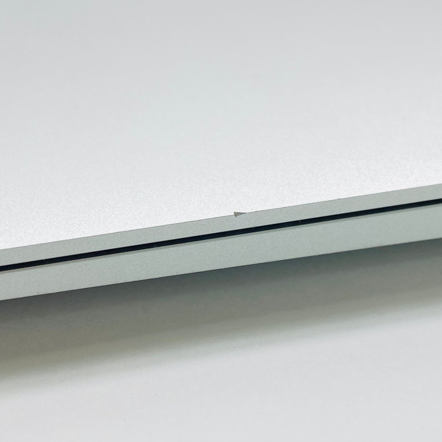 Apple MacBookAir 2020 13インチ i3 8GB 256GB 充放電回数27回【C4076-80】