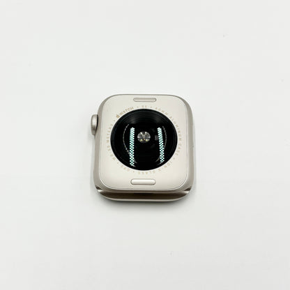 美品 Apple Watch SE3 第3世代 40ｍｍ GPSモデル MEHV4J/A スターライトアルミ+ブラックスポーツバンドS/M 付属品完備【C8966-C】
