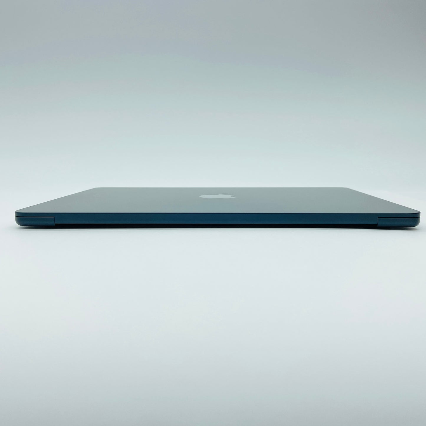 Apple MacBook Air 2022 13インチ M2 16GB SSD 512GB バッテリー最大容量100%【C4526-80】