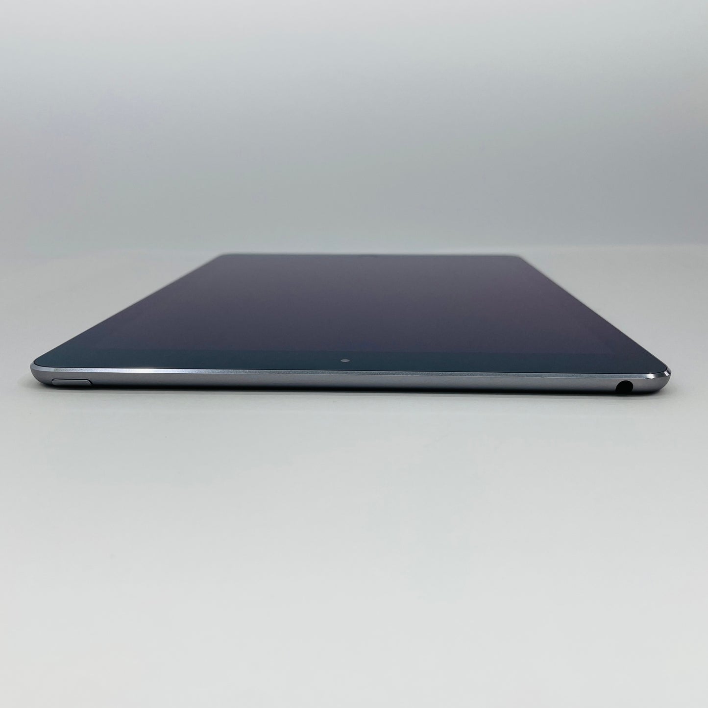 Apple iPad Air 2 64GB Wi-Fiモデル A1566 NGKL2J/A バッテリー最大容量100%【C4534-60】