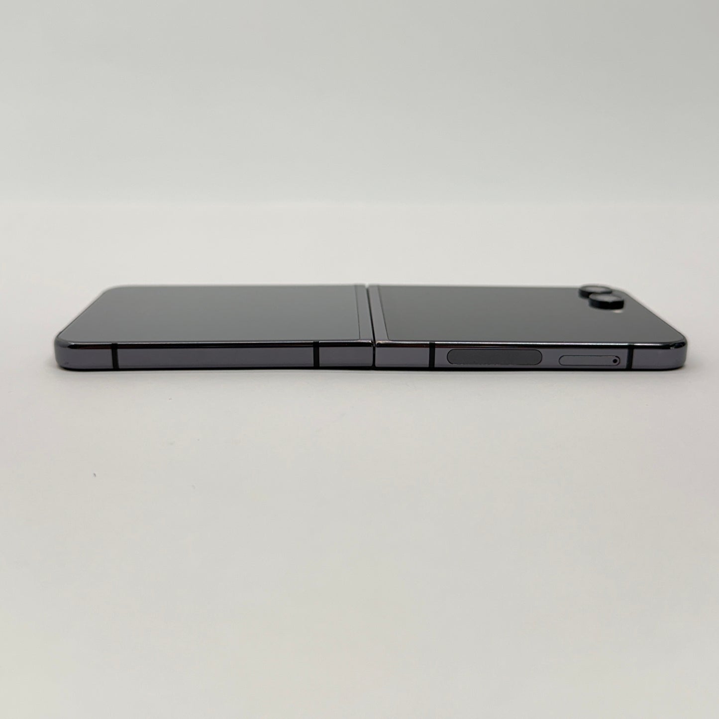 美品 SAMSUNG Galaxy Z Flip 5 SC-54D グラファイト 【C7882-C】