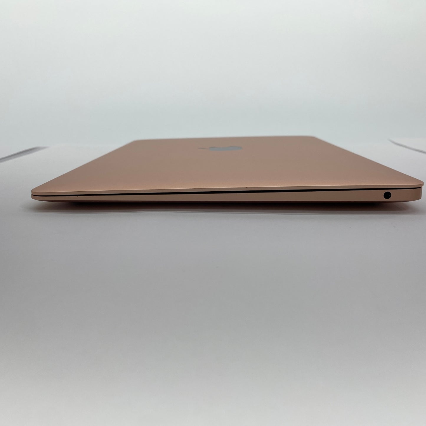 MacBook Air Retina 13インチ (Late 2020) Apple M1 8コア/8GB/SSD 256GB ゴールド MGND3J/A【C4053-80】