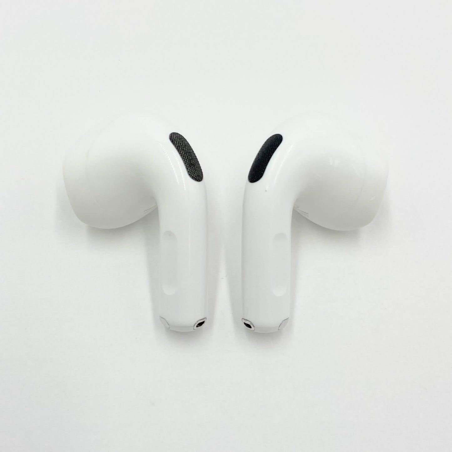 Apple アップル AirPods 4（ANC） アクティブノイズキャンセリング搭載モデル【C6748-C】