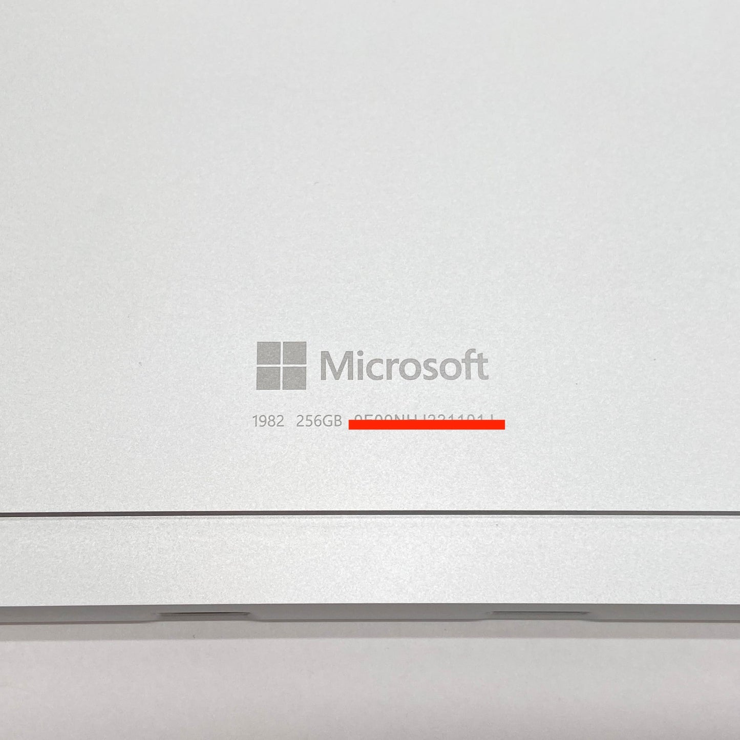 Surface Pro 8 LTE Model:1982 i7 1185G7 16GB SSD256GB Signatureキーボード・スリムペン2・充電器付属 【C7223-80】