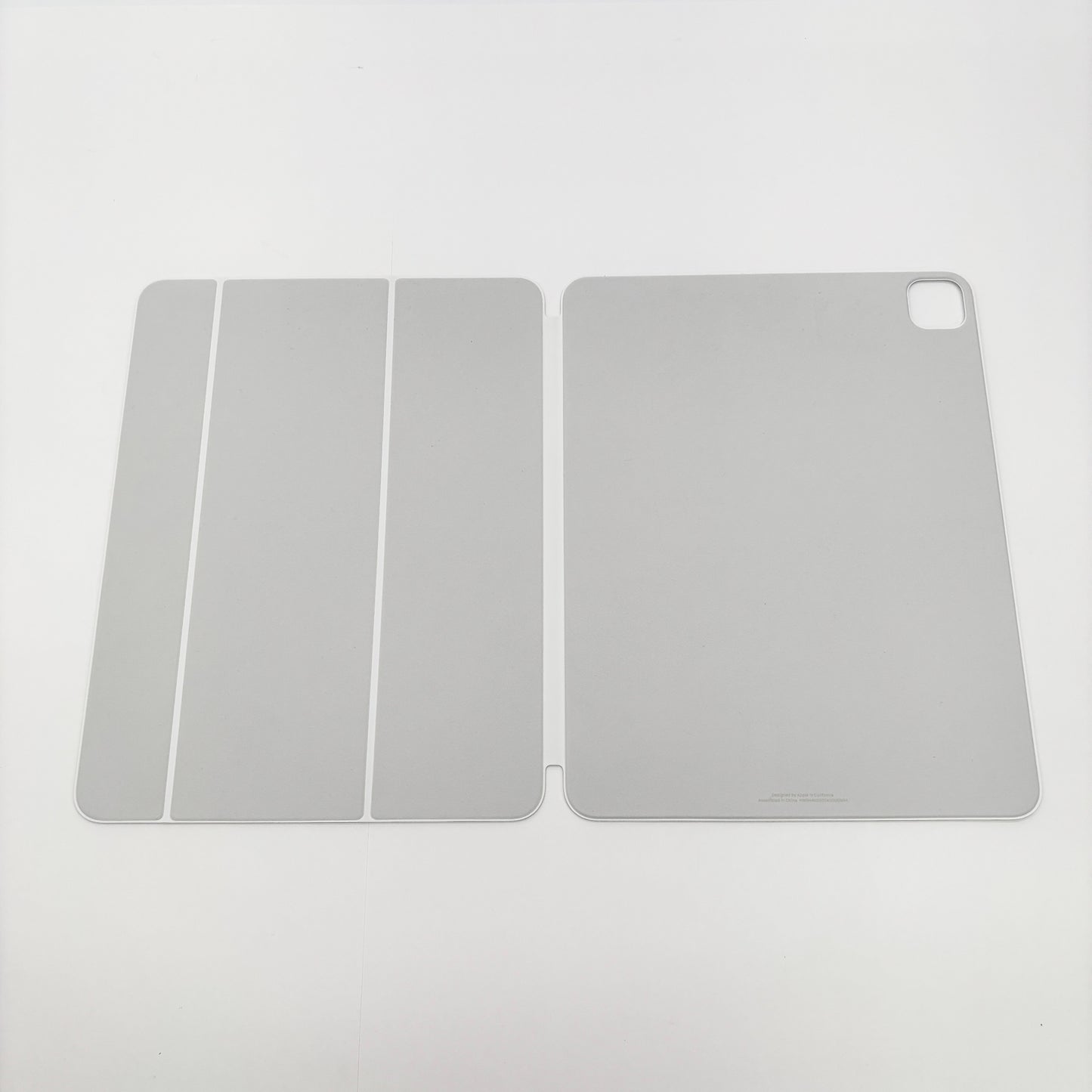 美品 Apple iPad Pro Smart Folio White MWK23FE/A【C8535-80】