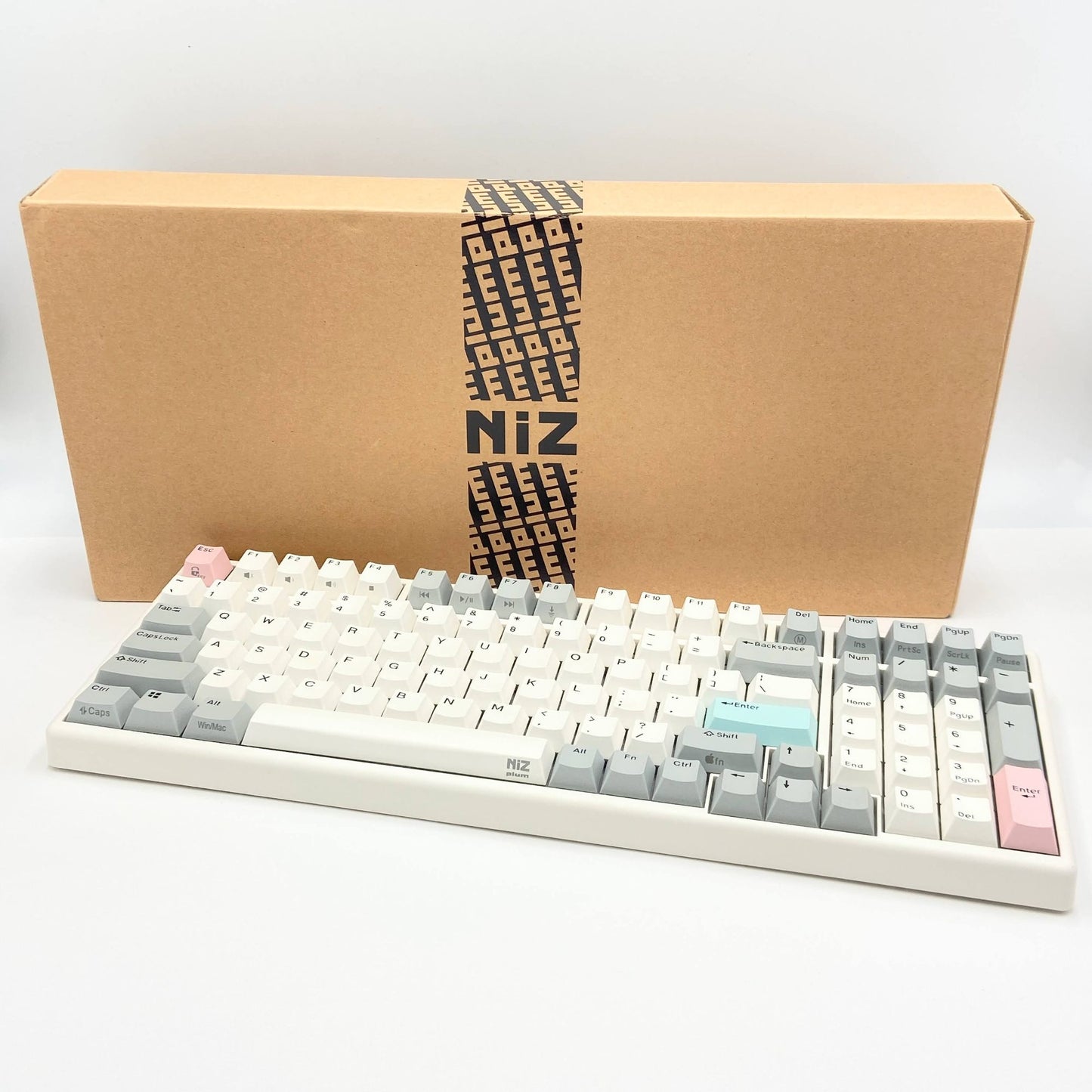 美品 NiZ キーボード X99(英語配列) ホワイト X99EC(S) / 35gf [有線 /USB]【C5992-80】
