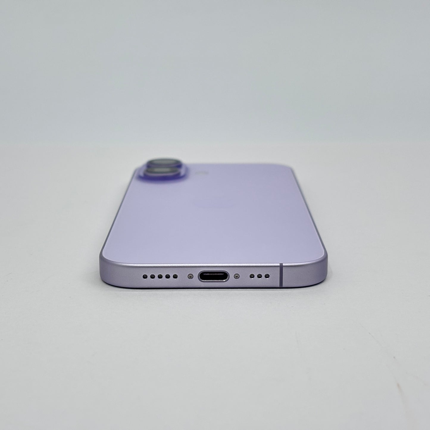 美品 iPhone 17 MG6A4J/A 256GB SIMフリー ラベンダー バッテリー最大容量100%【C8362-C】