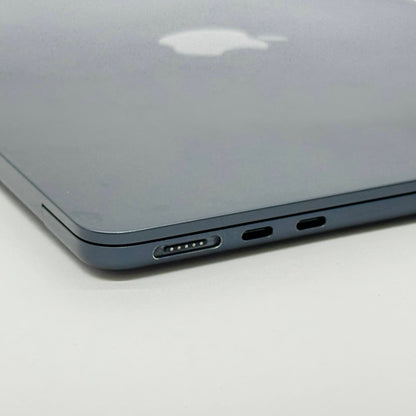 Apple MacBook Air 13インチ (Early 2024) Apple M3 8コア 8GB SSD 256GB ミッドナイト MRXV3J/A バッテリー最大容量93%【C7599-80】