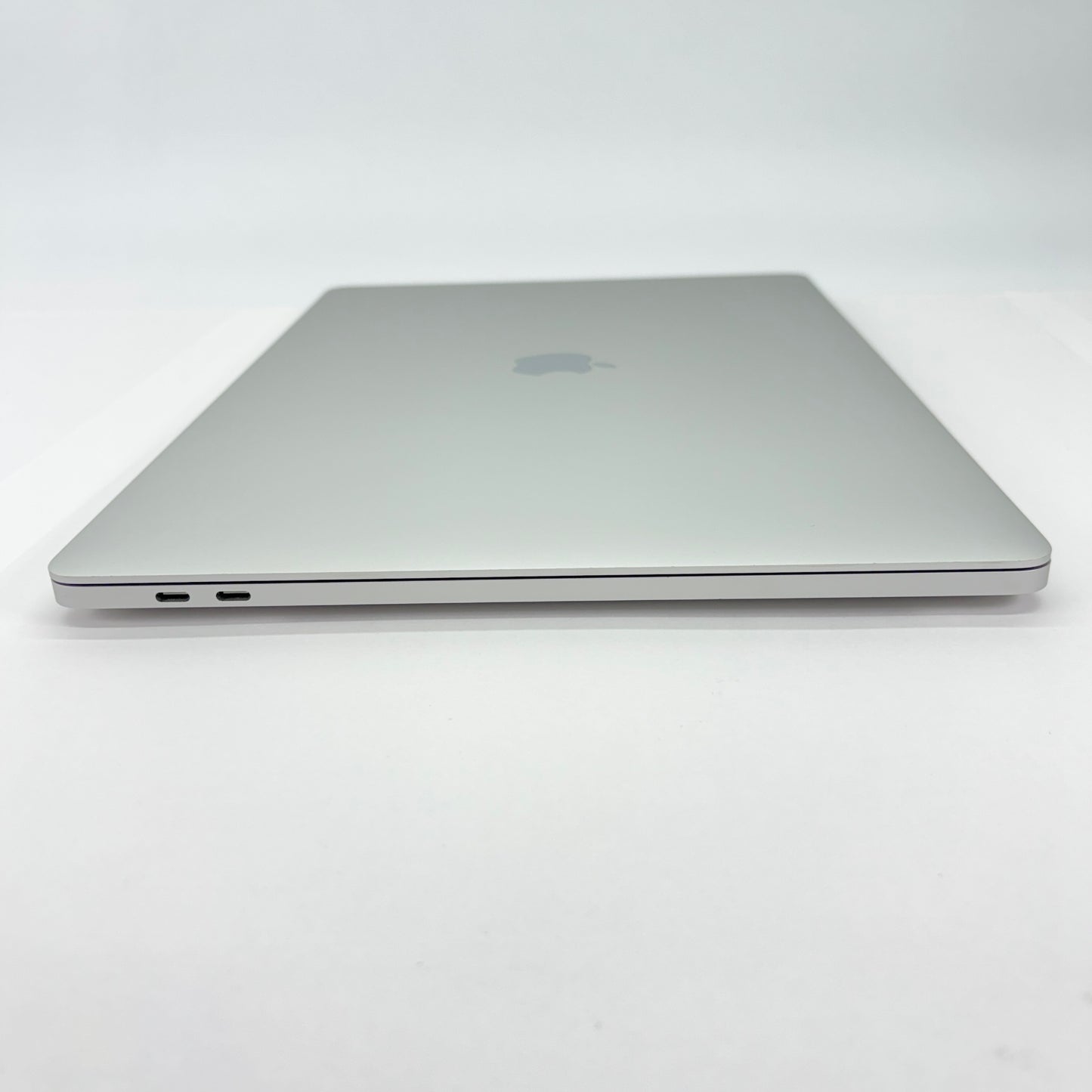 美品 MacBook Pro 2019 16インチ Core i9 2.3GHz AMD Radeon Pro 5500M 16GB 1TB 【C5359-80】