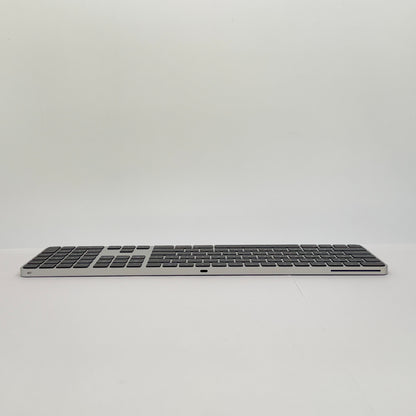 美品 Touch ID搭載 Magic Keyboard（テンキー付き）US配列 MMMR3LL/A【C6980-80】