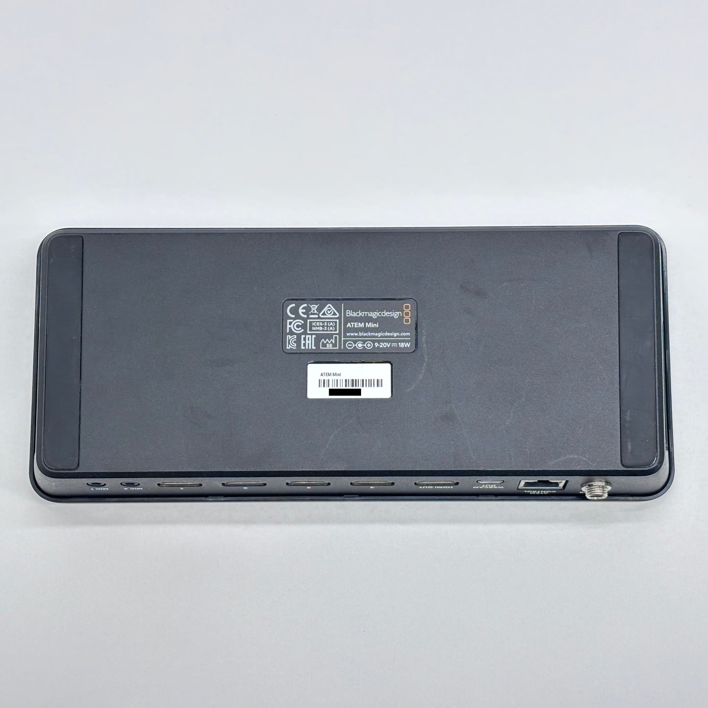 Blackmagic Design ATEM Mini ライブプロダクションスイッチャー【C8121-80】