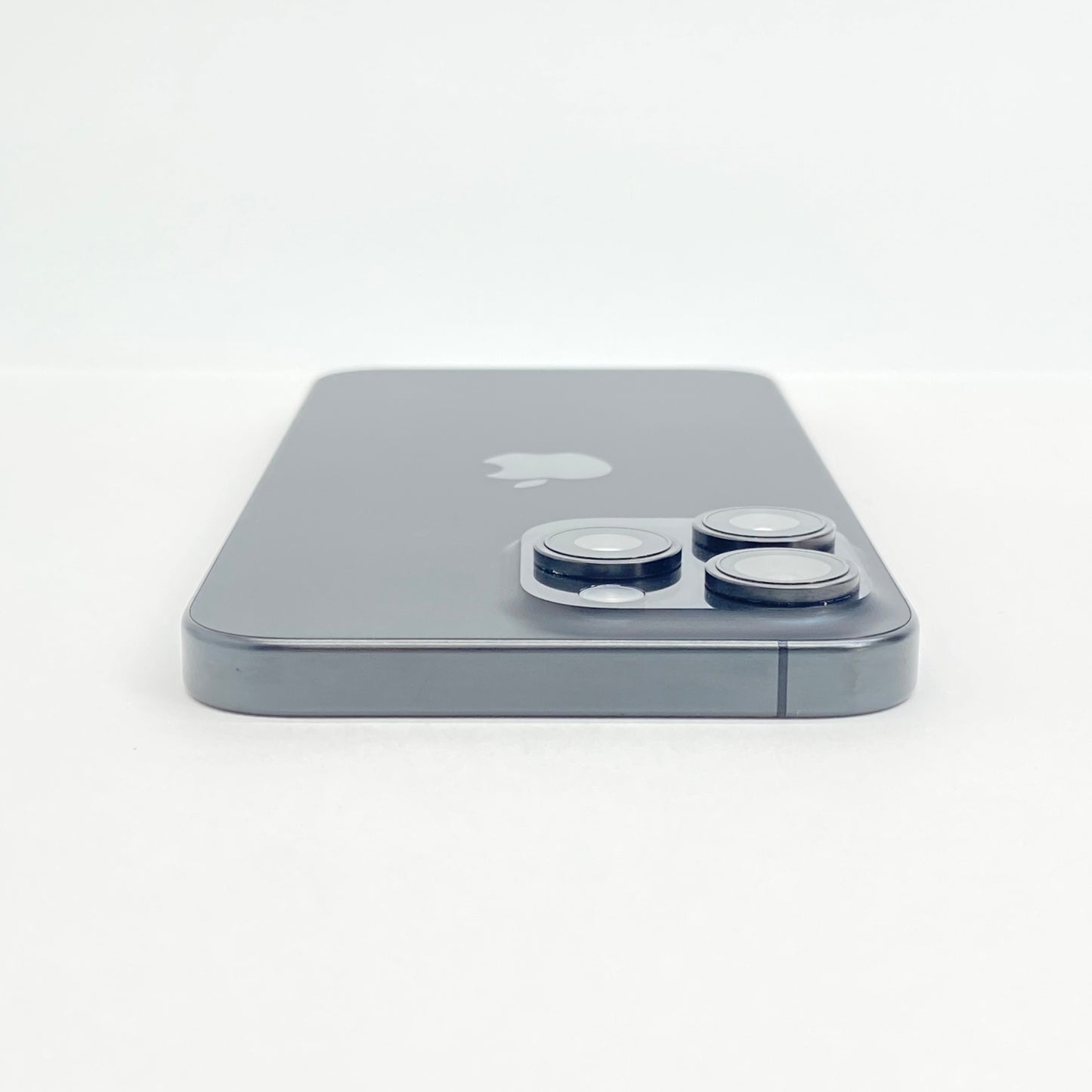 良品 iPhone 15 Pro Max MU6P3J/A  256GB SIMフリー バッテリー最大容量91% 【C7001-C】