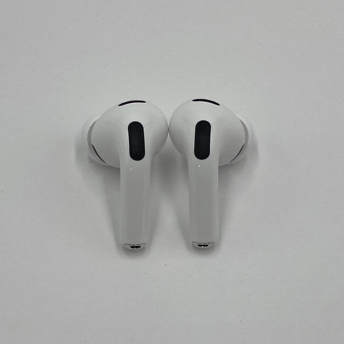 美品 Apple AirPods Pro 第3世代 USB-C MFHP4J/A ワイヤレスイヤホン 【C5980-C】