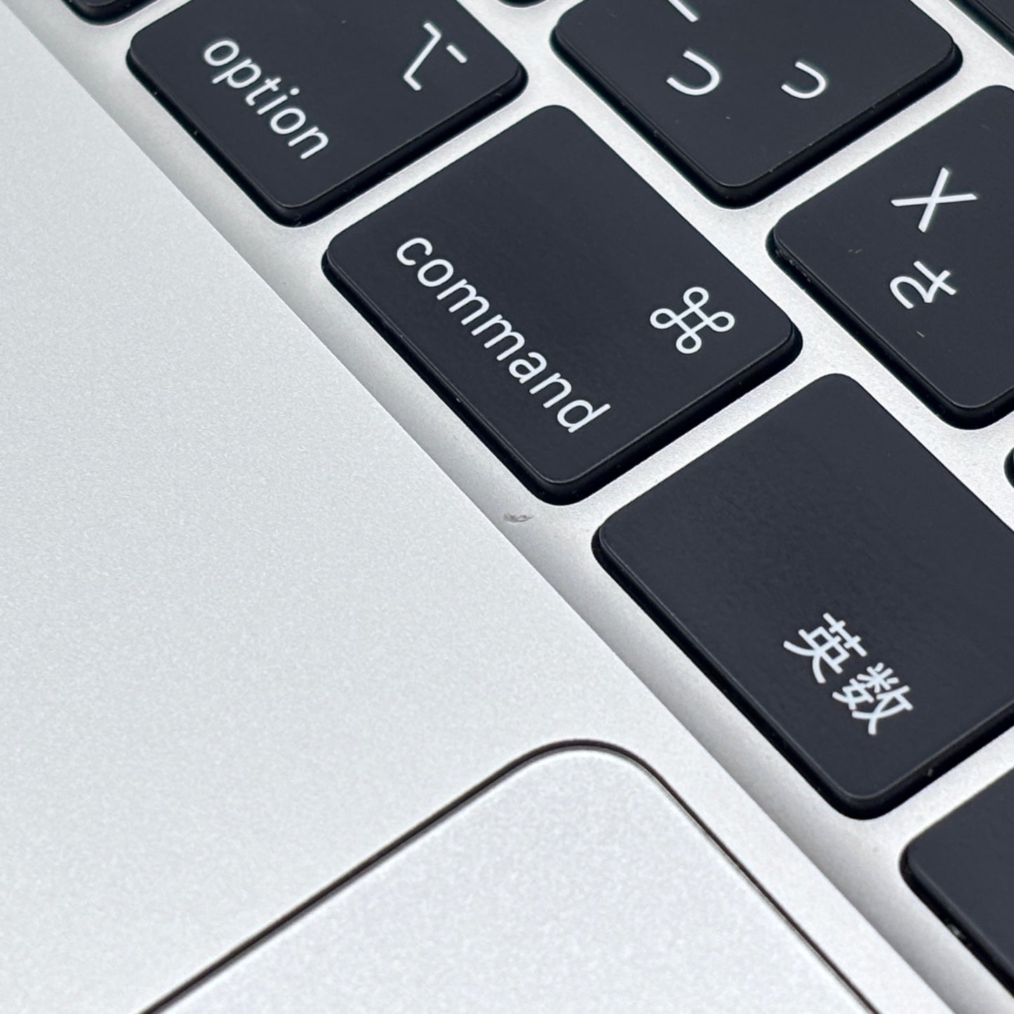 MacBook Pro 13インチ 2020 Thunderbolt 3ポートx2 シルバー MXK62J/A Core i5 8GB 256GB【C8226-80】