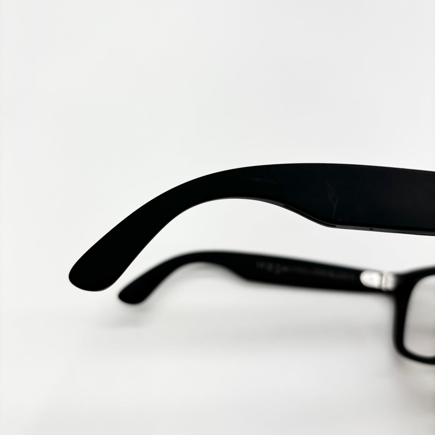 Ray-Ban Meta Gen2 Wayfarer スマートグラス ブラック 充電ケース付き【C8471-60】