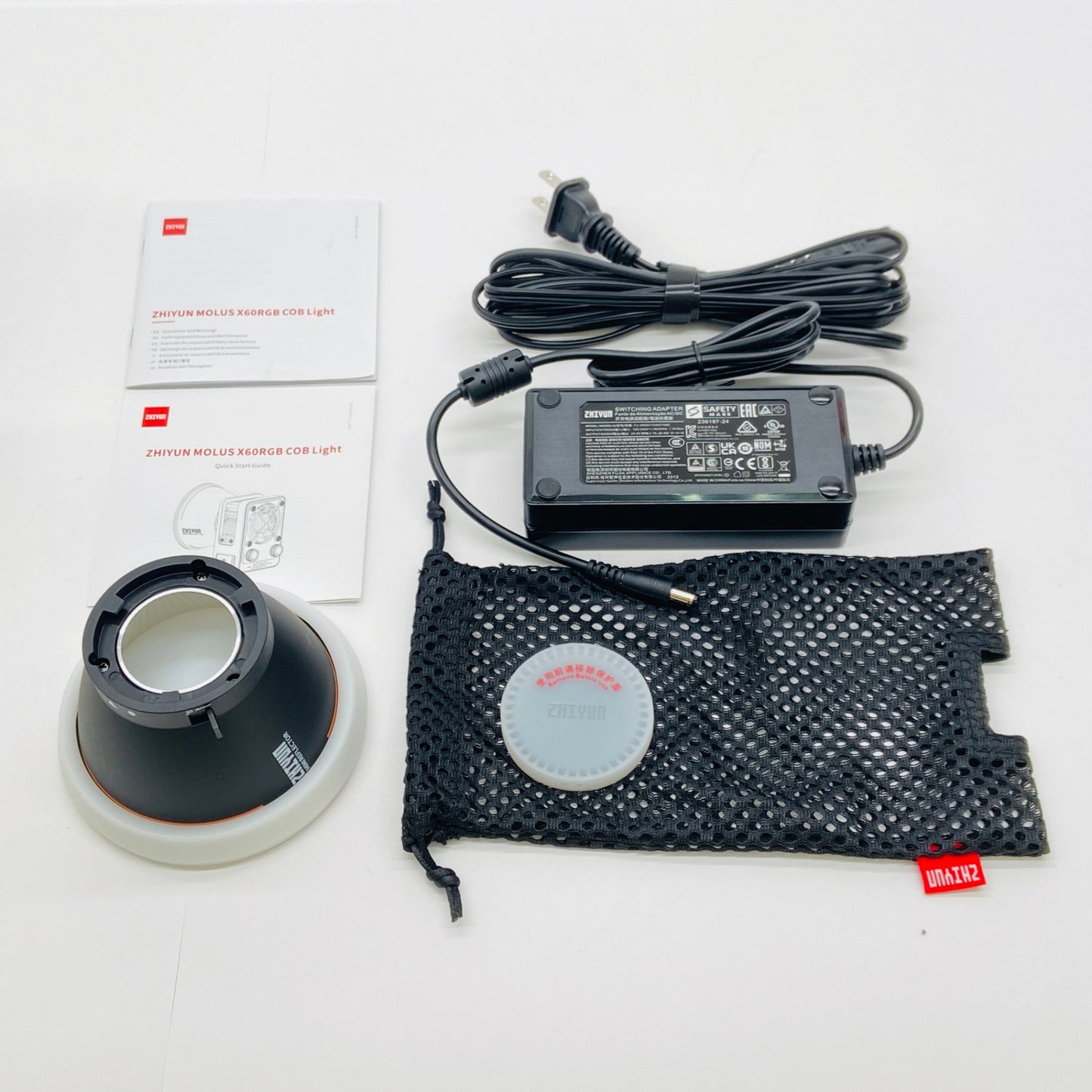 ZHIYUN MOLUS X60 RGB COB Light X60RGB PLX104 【C7471-80】