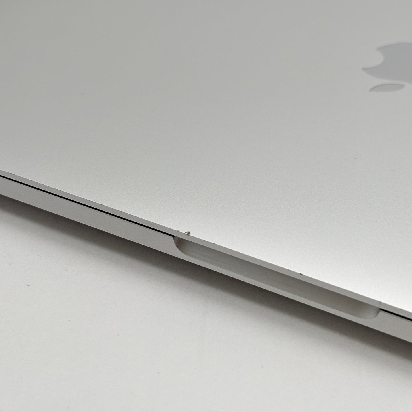 MacBook Pro 13インチ 2020 2GHz クアッドコア i5 32GB 512GB シルバー【C8476-80】