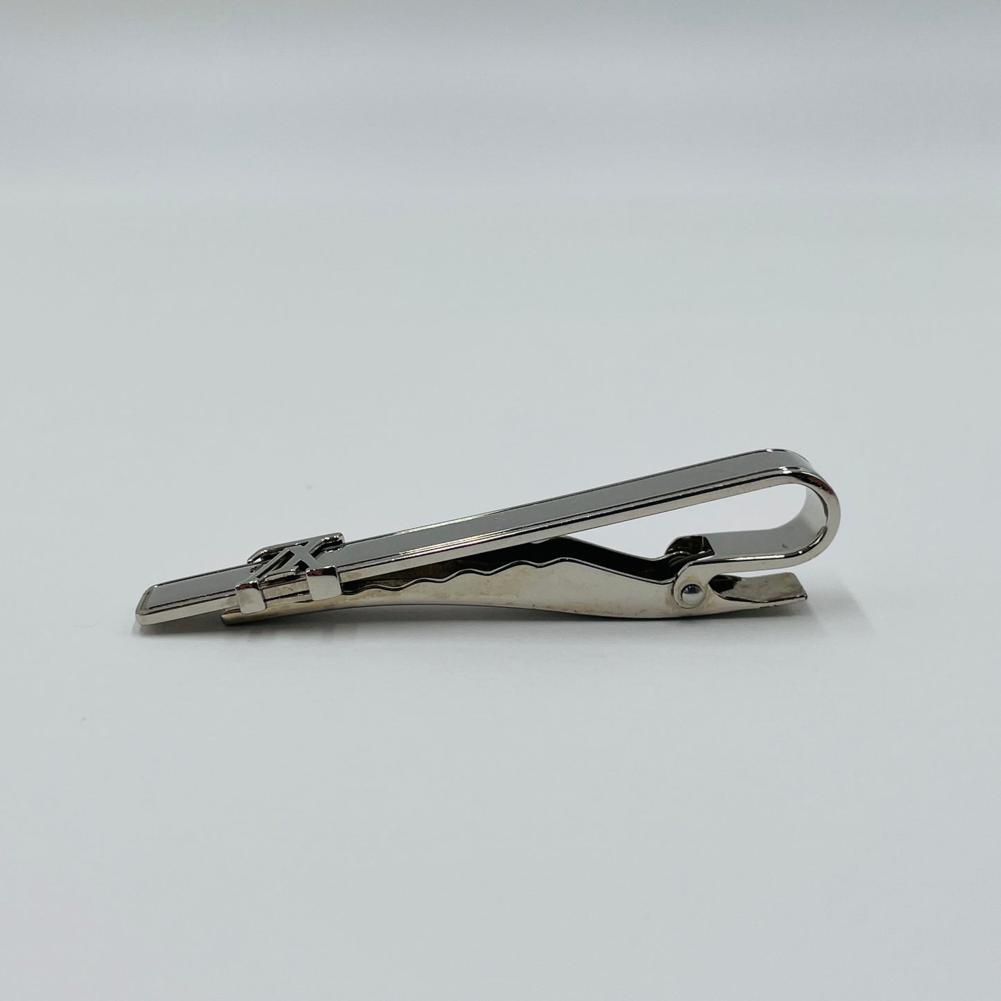 LOUIS VUITTON ルイヴィトン M61981 パンスクラヴァット LV イニシャル ネクタイピン メタル シルバーカラー【C4768-C】