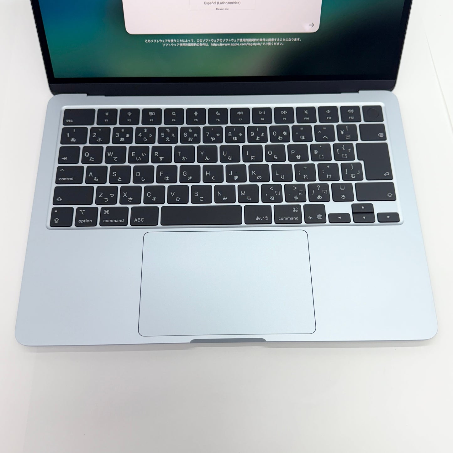 新品同様 美品 Apple MacBook Air 13インチ M4 2025 24GB 512GB 10コアCPU/10コアGPU MC6V4J/A 充放電回数3回 バッテリー最大容量100%【C5278-80】