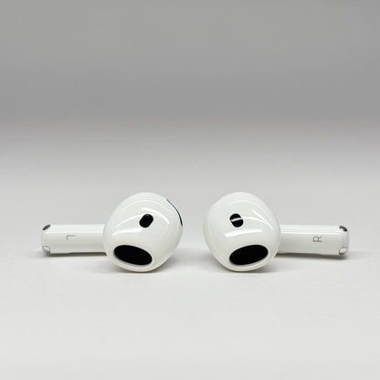 美品 AirPods 4 MXP93J/A （アクティブノイズキャンセリング搭載モデル）【C9028-C】